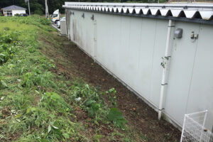 青森県三戸町のコンビニ敷地内草刈り・伐採